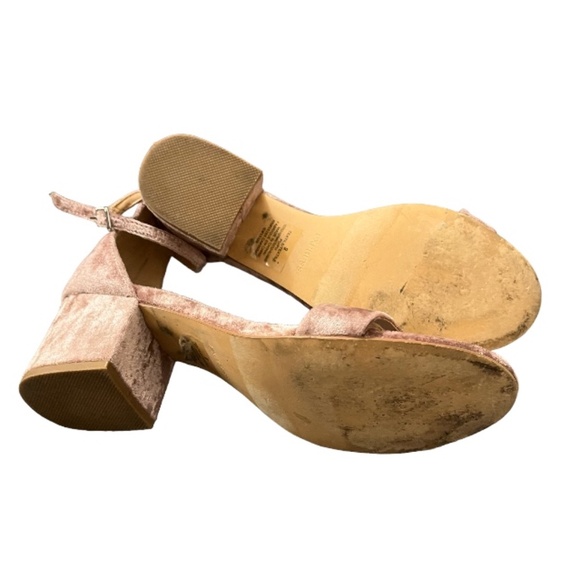 Express Crushed velvet ankle strap heels size 9 - Picture 10 of 10